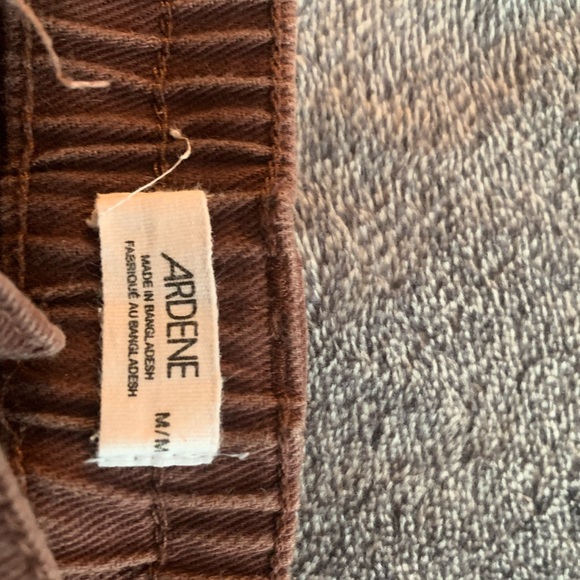 Ardene’s Baggy Wood Brown Straight Legged Women’s Cargos - Picture 4 of 5